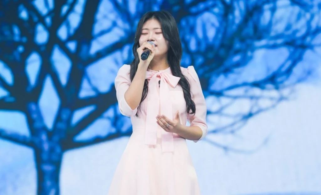 가수 완이화 미스트롯4