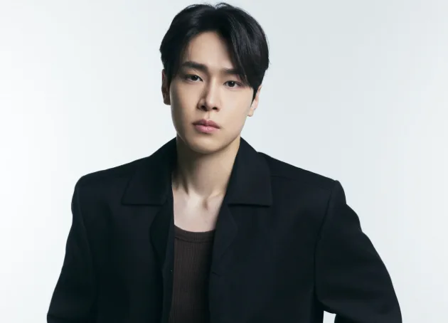 배우 강유석