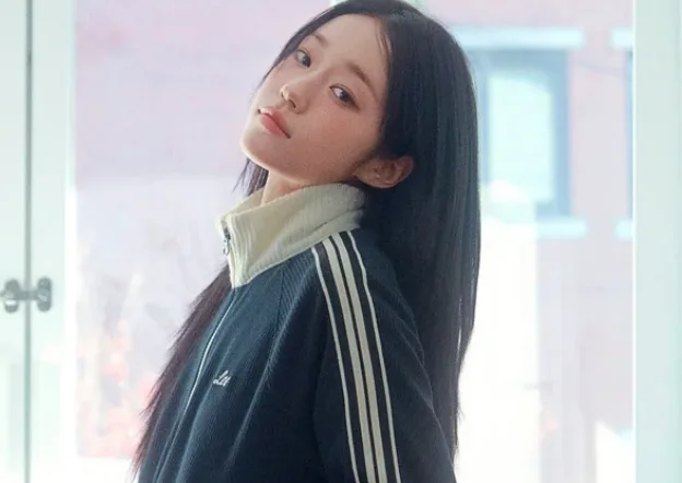 배우 노윤서